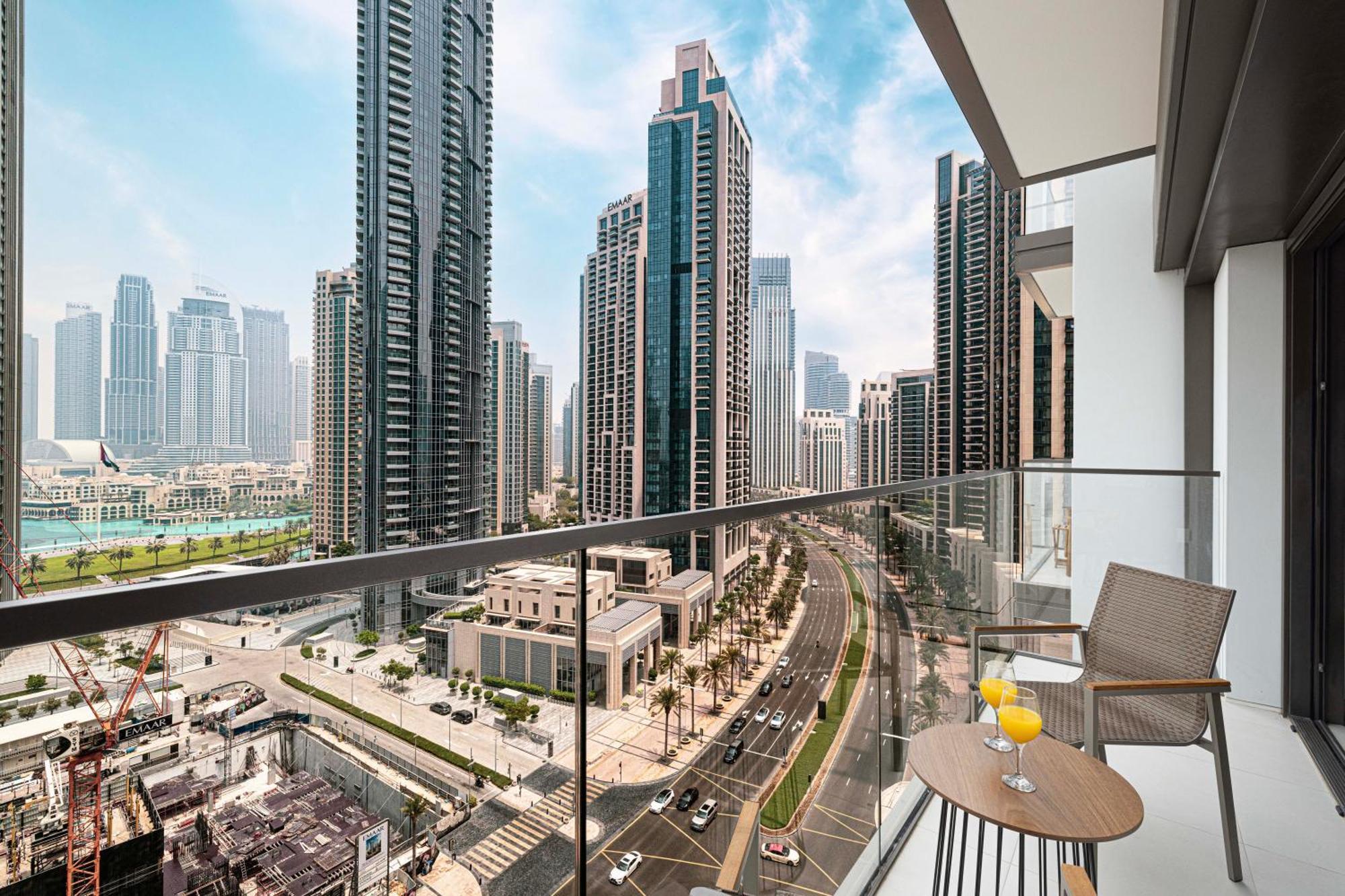 Lux Sky Residence, Burj Crown, Opera Boulevard View By Mall *