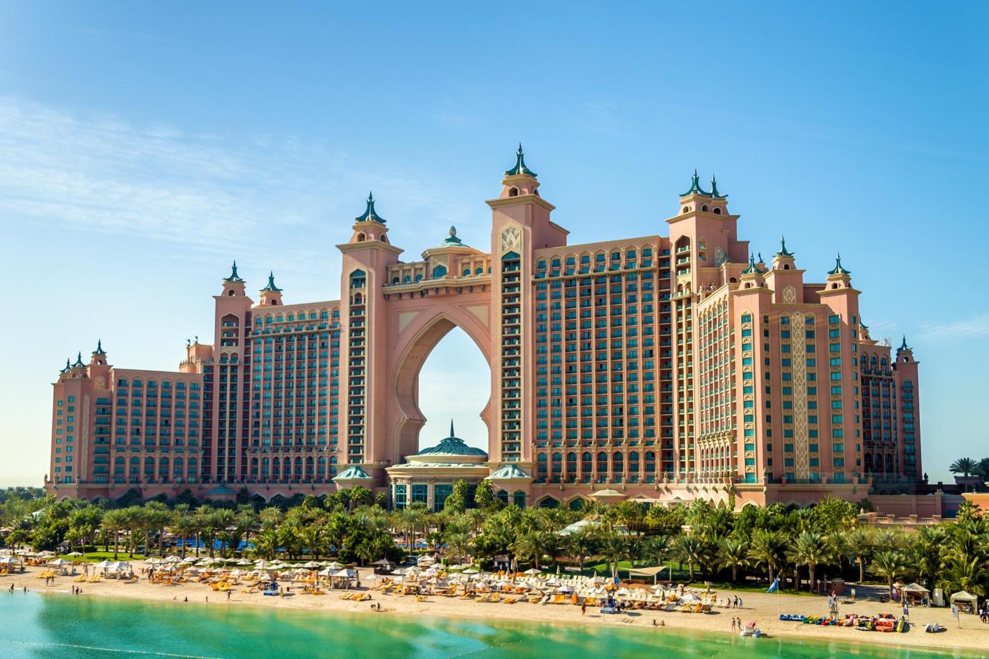Lux Sky Residence, Burj Crown, Opera Boulevard View By Mall Apartment