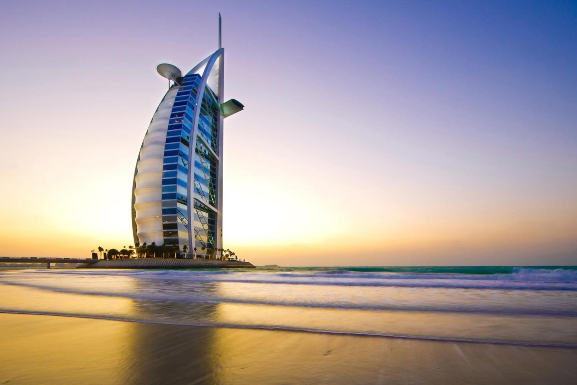 Lux Sky Residence, Burj Crown, Opera Boulevard View By Mall Apartment *
