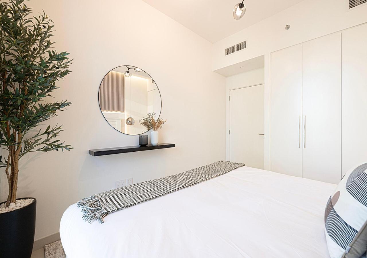 Lux Sky Residence, Burj Crown, Opera Boulevard View By Mall Dubai